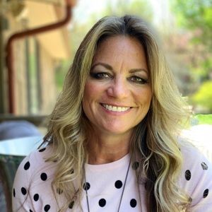 Meet your Posher, Traci